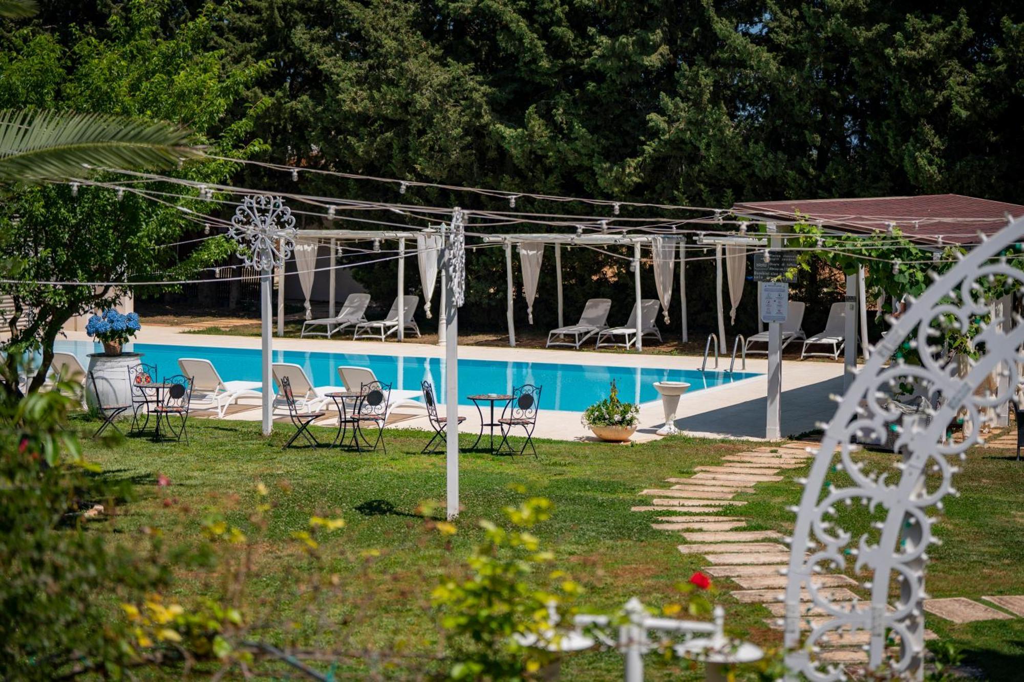 Masseria Montepaolo Dimora Di Charme Κονβερσάνο Εξωτερικό φωτογραφία