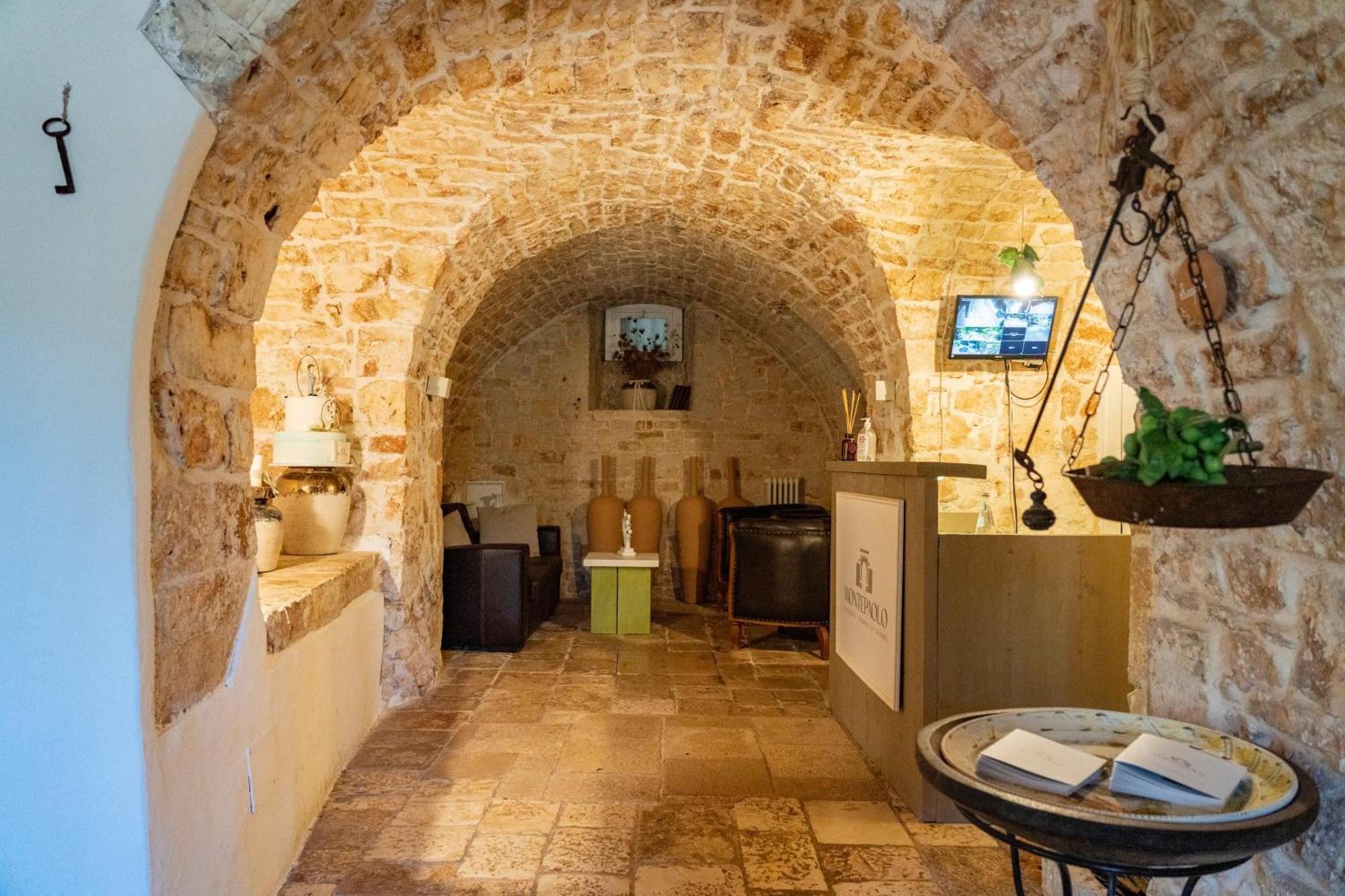 Masseria Montepaolo Dimora Di Charme Κονβερσάνο Εξωτερικό φωτογραφία